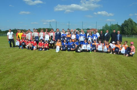 Otwarcie boiska sportowego w Chmielku - 27 maja 2018r.